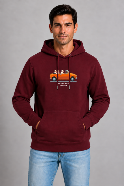 Three Coaches unisex hoodie Μπορντό με εκτύπωση DTF – Vinculum