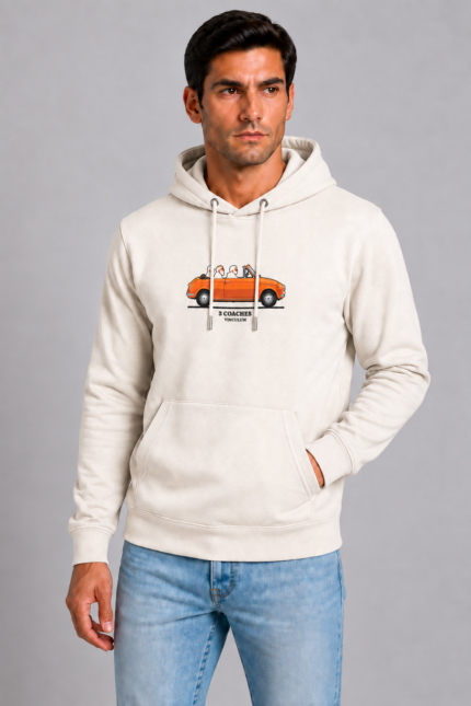 Three Coaches unisex hoodie Off White με εκτύπωση DTF – Vinculum